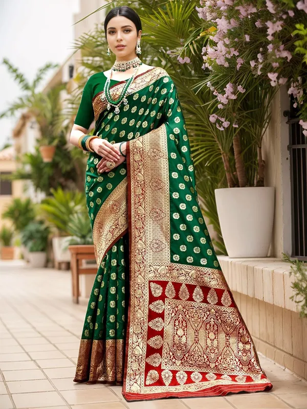 Green_Woven_Banarasi_Art_Silk_Saree_For_Women
