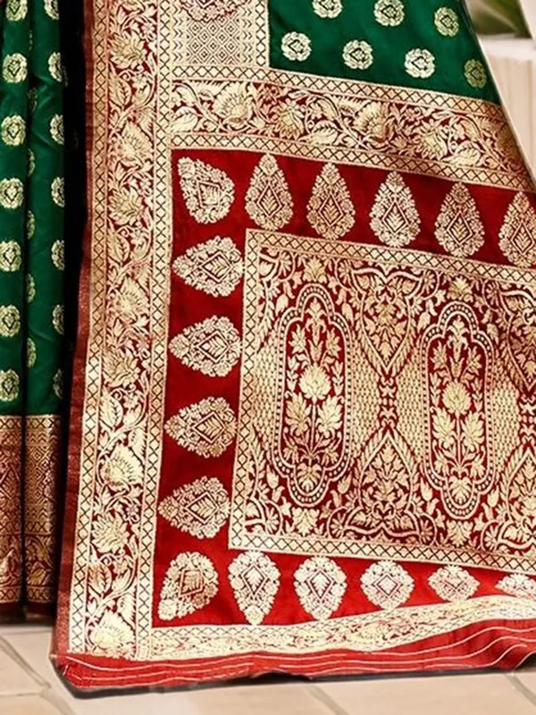 Green_Woven_Banarasi_Art_Silk_Saree_For_Women