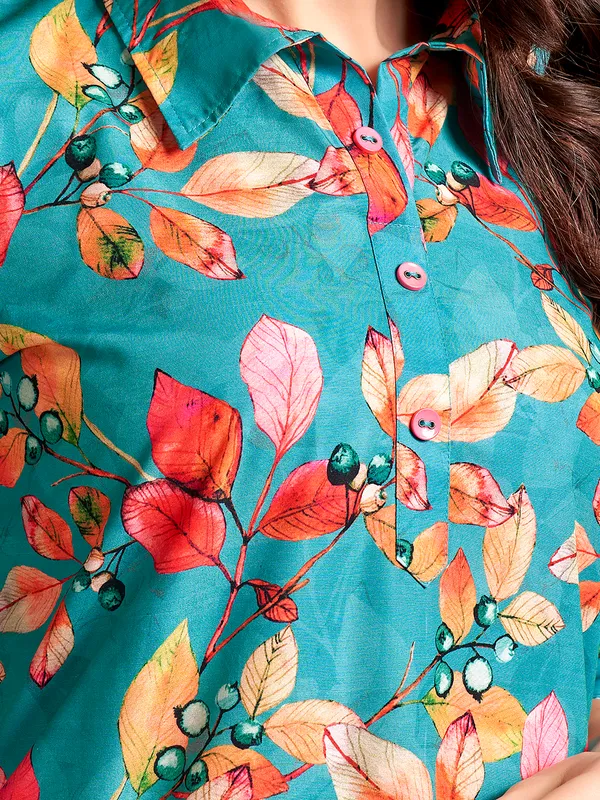 Women_Blue_Cotton_blend_Floral_Printed_straight_kurta_&_Printed_Trousers
