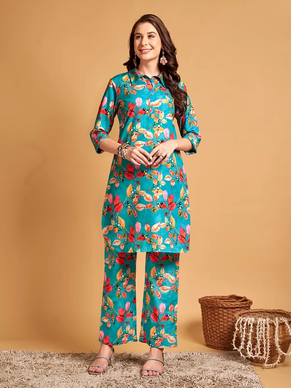 Women_Blue_Cotton_blend_Floral_Printed_straight_kurta_&_Printed_Trousers