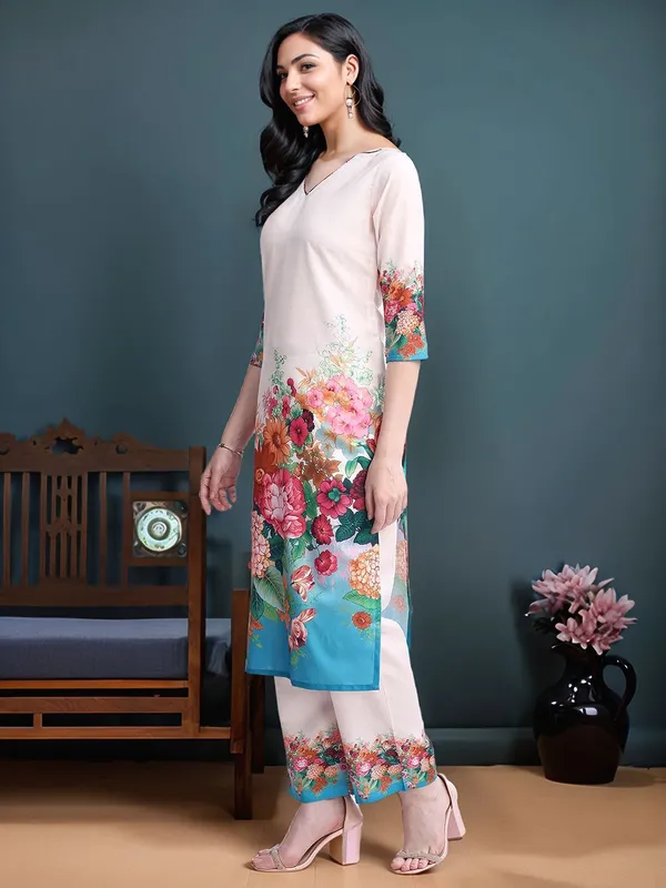 Beige_Floral_Printed_Cotton_Blend_Straight_Kurta_With_Printed_Cotton_Blend_Trouser_For_Women
