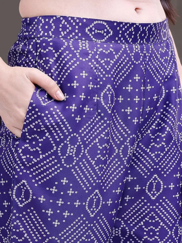 Women_Bandhani_Printed_Purple_Cotton_blend_Straight_Kurta_Set_with_Crosio_Lace_&_Ombre_Dupatta
