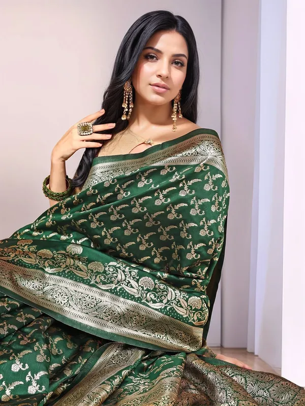 Green_Woven_Banarasi_Art_Silk_Saree_For_Women