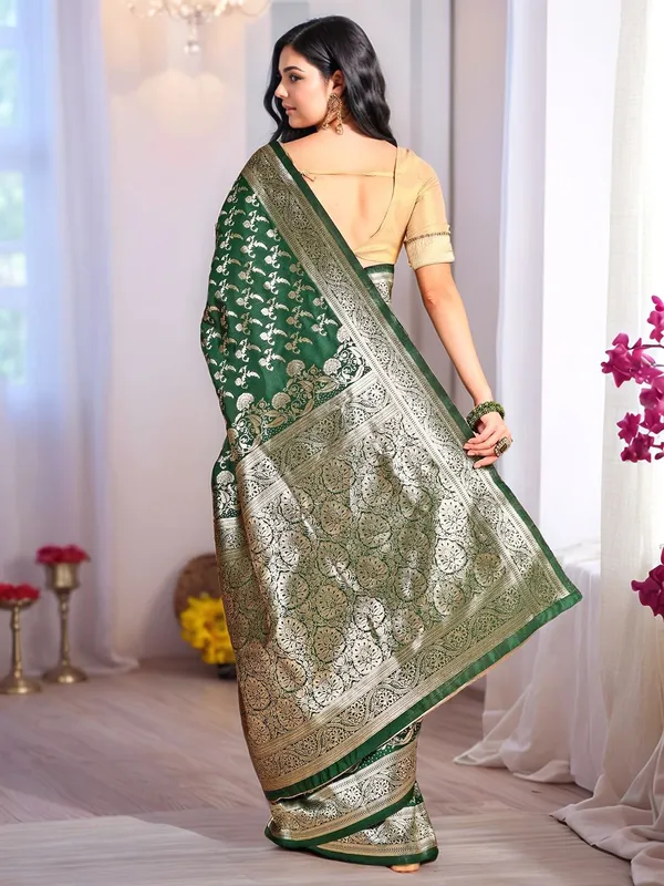 Green_Woven_Banarasi_Art_Silk_Saree_For_Women