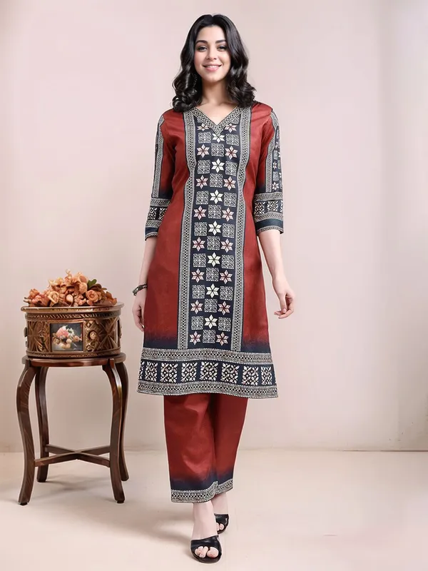 Women_Rust_&_Black_Digital_Printed_Cotton_Blend_Straight_Kurta_with_Trousers