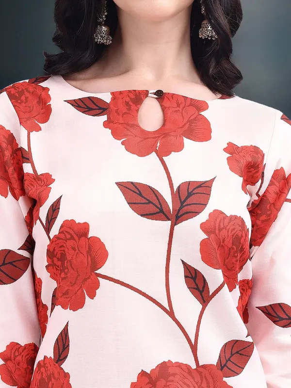 Women_Cream_&_Red_Floral_Printed_Keyhole_neck_Kurta_with_Trousers