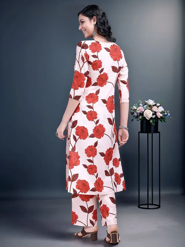 Women_Cream_&_Red_Floral_Printed_Keyhole_neck_Kurta_with_Trousers