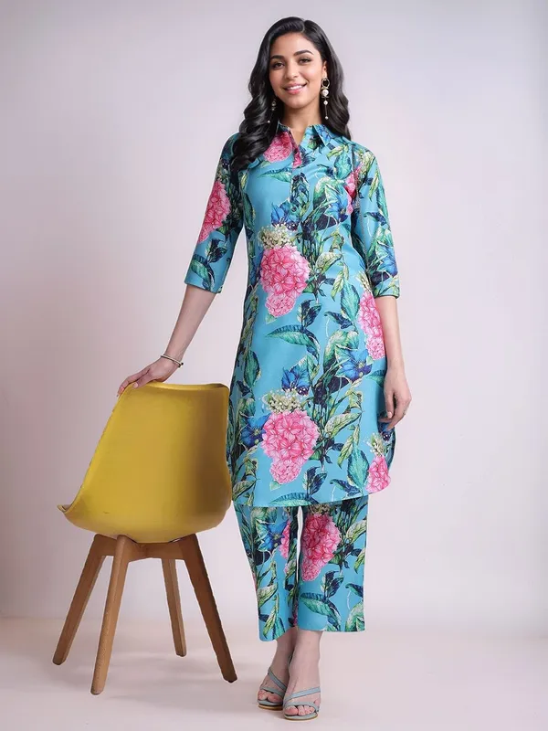 Turquoise_Blue_Floral_Printed_Cotton_Blend_Straight_Kurta_With_Printed_Cotton_Blend_Trouser_For_Women