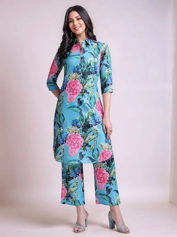 Turquoise_Blue_Floral_Printed_Cotton_Blend_Straight_Kurta_With_Printed_Cotton_Blend_Trouser_For_Women