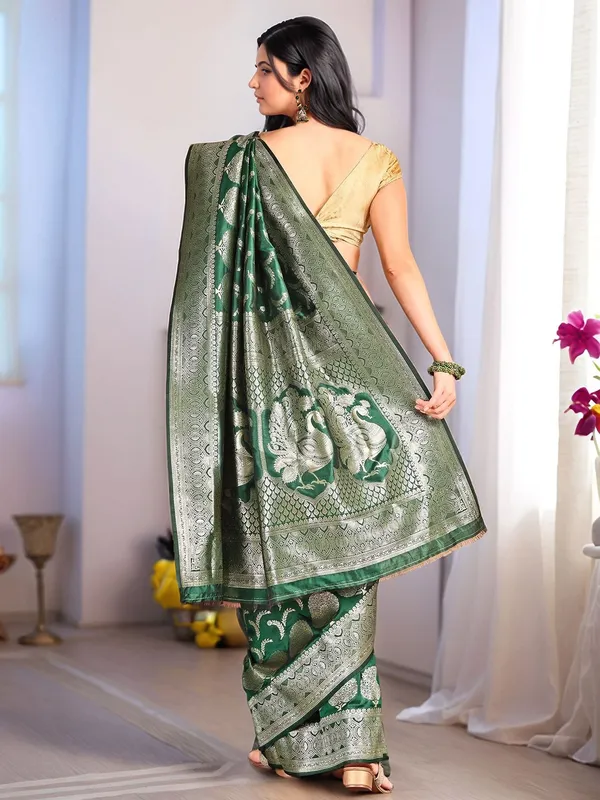 Green_Woven_Banarasi_Art_Silk_Saree_For_Women