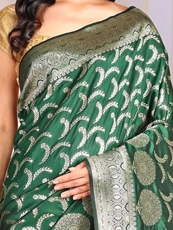 Green_Woven_Banarasi_Art_Silk_Saree_For_Women