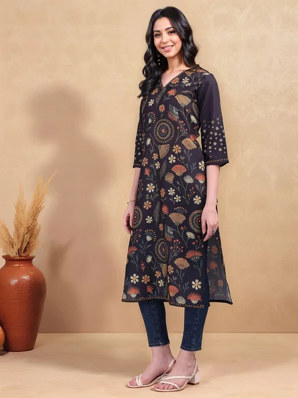 Dark_Blue_Floral_Printed_Cotton_Blend_Straight_Kurta_For_Women