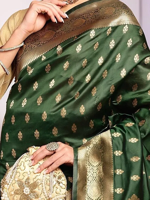 Green_Woven_Banarasi_Art_Silk_Saree_For_Women