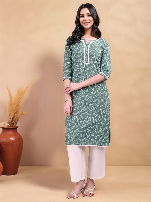 Green_Floral_Printed_Cotton_Blend_Straight_Kurta_For_Women