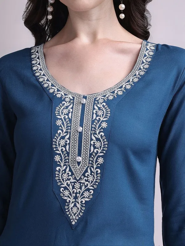 Teal_Blue_Teal_Blue_Embroidered_Viscose_Rayon_Straight_Kurta_For_Women