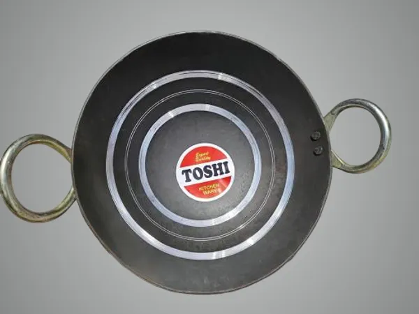Black_Heavy_Duty_Iron_Kadhai_(Fondue)