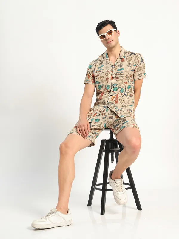 Tropical_Printed_Shirt_with_Shorts