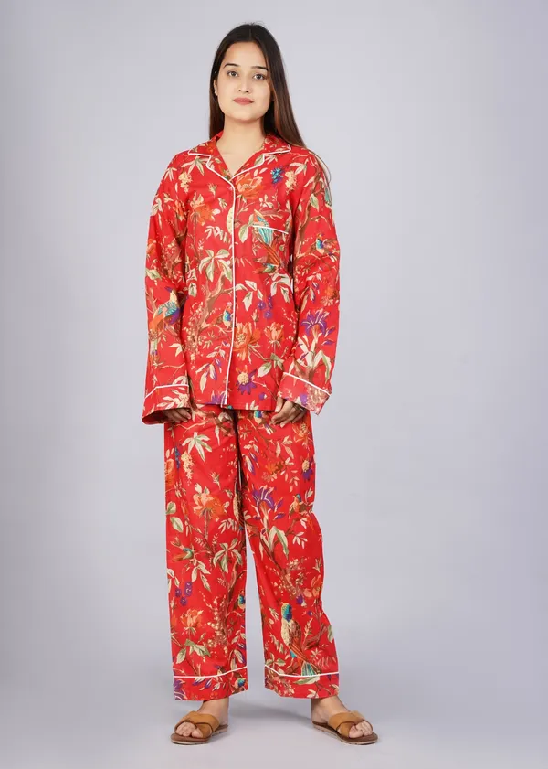 Red_Soft_Cotton_Nightsuit_For_Women_&_Girls