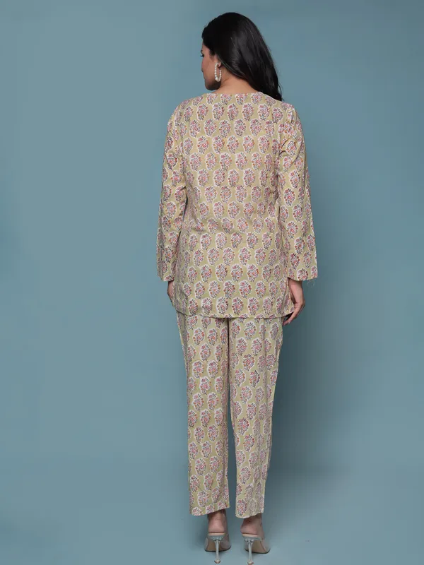 Beige_Hand_Block_Print_Pure_Cotton_Nightsuit_For_Women_&_Girls