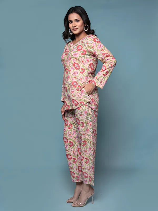 Peach_Hand_Block_Print_Pure_Cotton_Nightsuit_For_Women_&_Girls