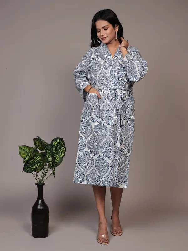 White_&_Blue_Printed_Cotton_Kimono/_Bathrobe_For_Women_&_Girls