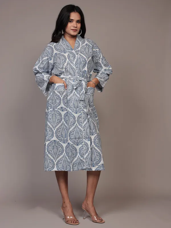 White_&_Blue_Printed_Cotton_Kimono/_Bathrobe_For_Women_&_Girls
