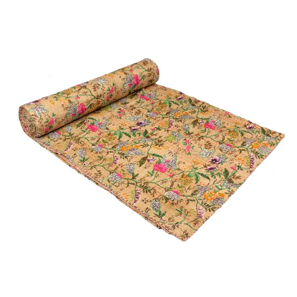 Beige_Comfortable_Handcrafted_Cotton_Kantha_Quilt