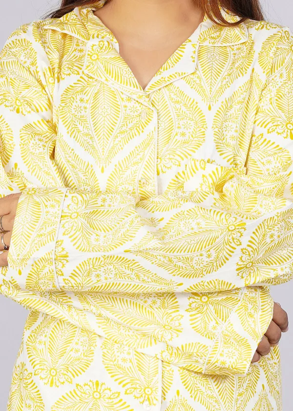 Yellow_&_White_Soft_Cotton_Nightsuit_For_Women_&_Girls