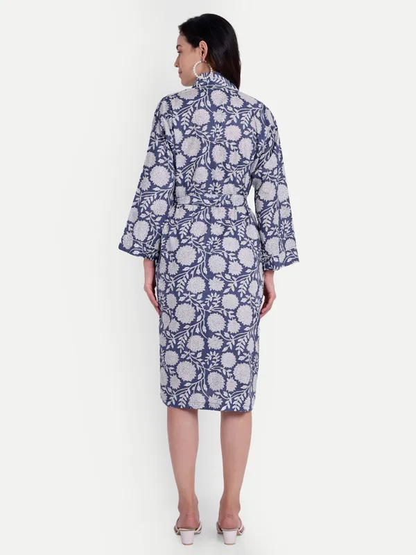 Blue_Flower_Printed_Cotton_Kimono/_Bathrobe_For_Women_&_Girls