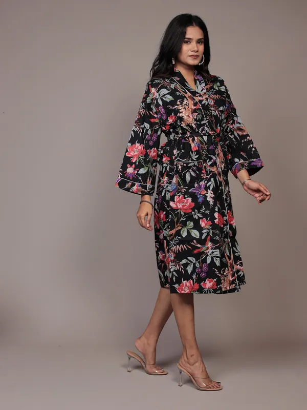 Black_Bird_Printed_Cotton_Kimono/_Bathrobe_For_Women_&_Girls