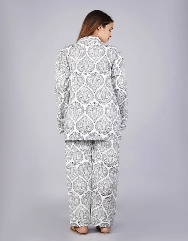 Black_&_White_Soft_Cotton_Nightsuit_For_Women_&_Girls