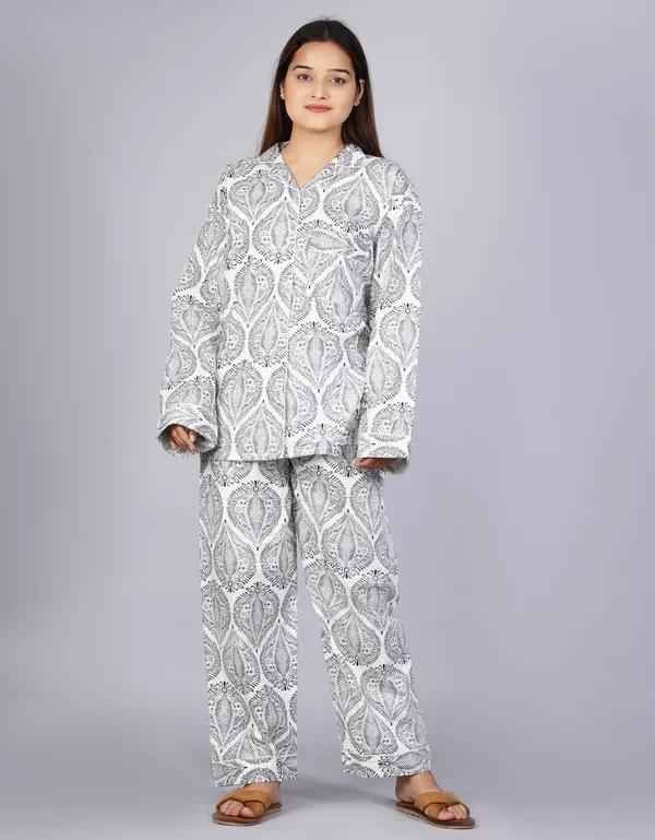 Black_&_White_Soft_Cotton_Nightsuit_For_Women_&_Girls