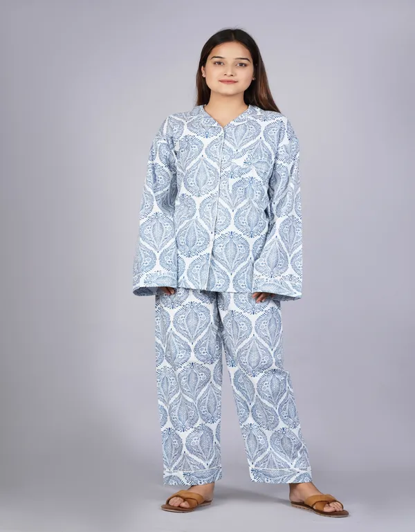 Dark_Blue_&_White_Soft_Cotton_Nightsuit_For_Women_&_Girls