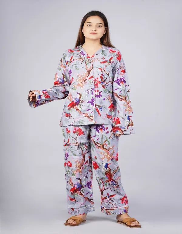 Grey_Soft_Cotton_Nightsuit_For_Women_&_Girls