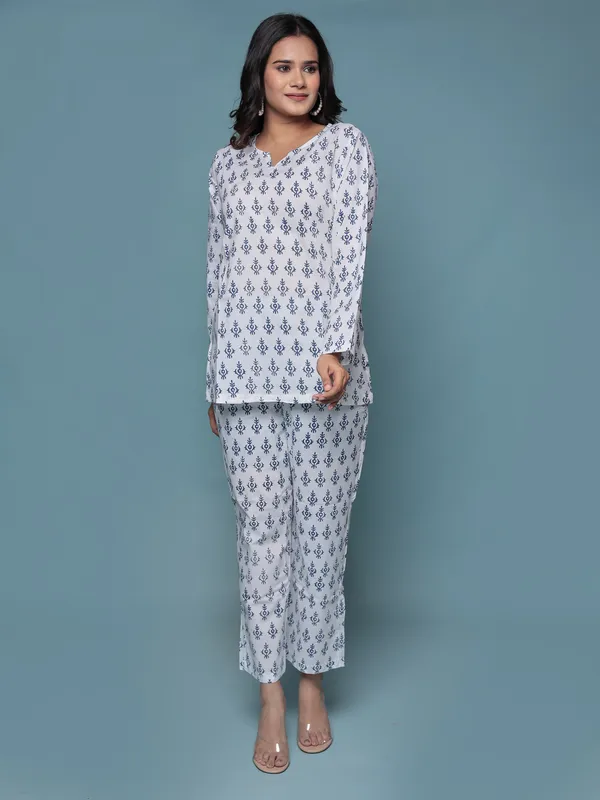 White_Hand_Block_Print_Pure_Cotton_Nightsuit_For_Women_&_Girls