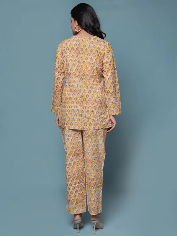 Yellow_Hand_Block_Print_Pure_Cotton_Nightsuit_For_Women_&_Girls