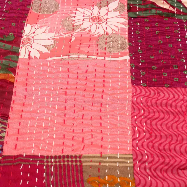 Pink_Luxurious_Handcrafted_Silk_Patch_Work_Quilt