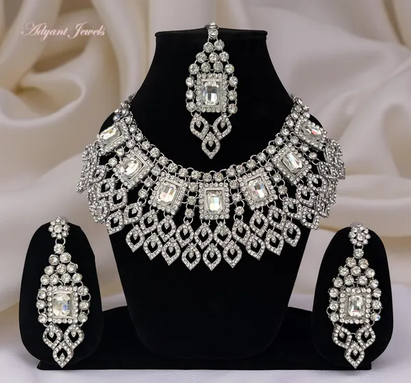 Silver_Premium_&_Elegant_Alloy_Jewellery_Set_For_Women_Adults