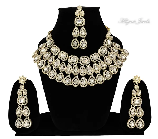Silver_Premium_&_Elegant_Alloy_Jewellery_Set_For_Women_Adults