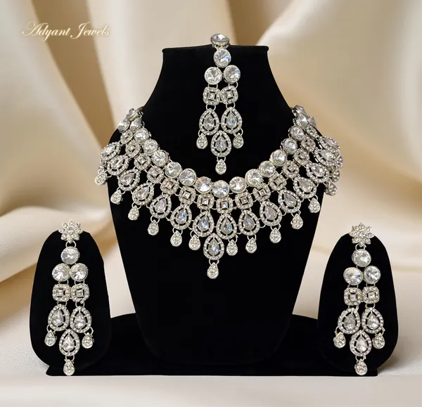 Silver_Premium_&_Elegant_Alloy_Jewellery_Set_For_Women_Adults