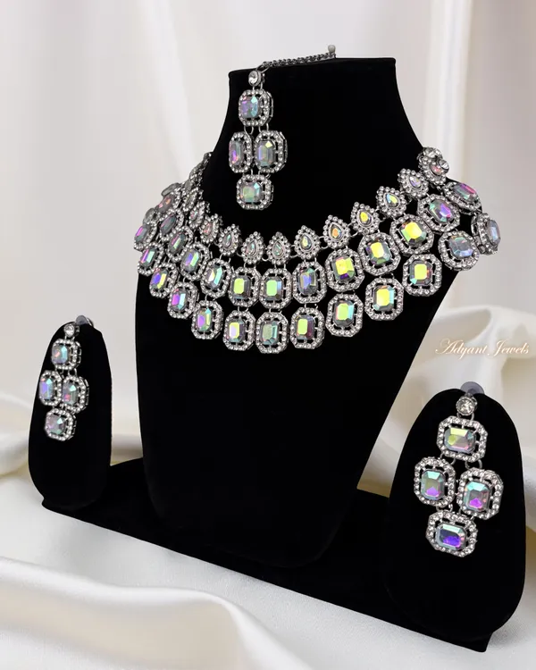 Silver_Premium_&_Elegant_Alloy_Jewellery_Set_For_Women_Adults