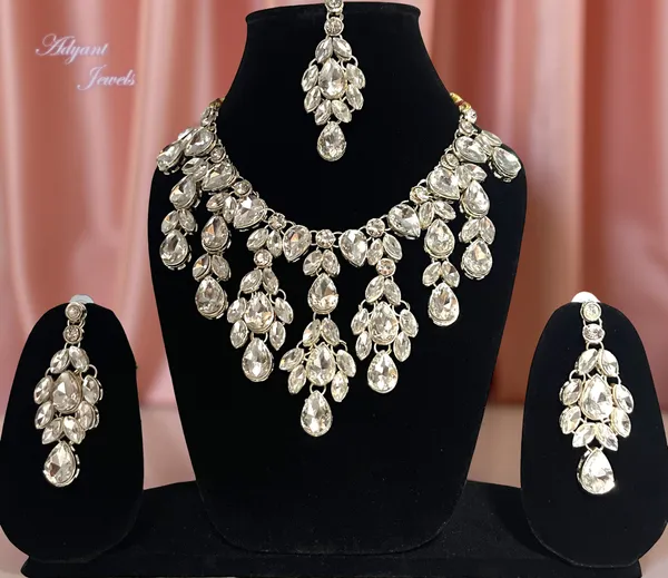 Silver_Premium_&_Elegant_Alloy_Jewellery_Set_For_Women_Adults