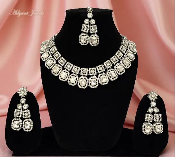 Silver_Premium_&_Elegant_Alloy_Jewellery_Set_For_Women_Adults