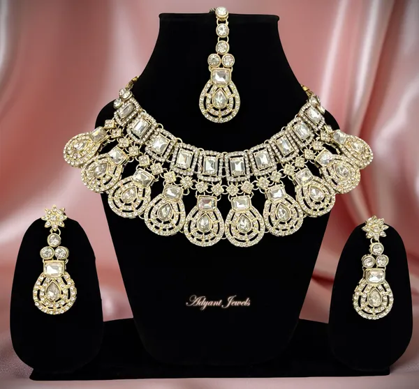 Golden_Premium_&_Elegant_Alloy_Jewellery_Set_For_Women_Adults
