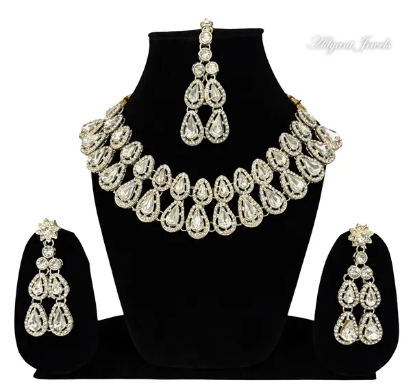 Silver_Premium_&_Elegant_Alloy_Jewellery_Set_For_Women_Adults