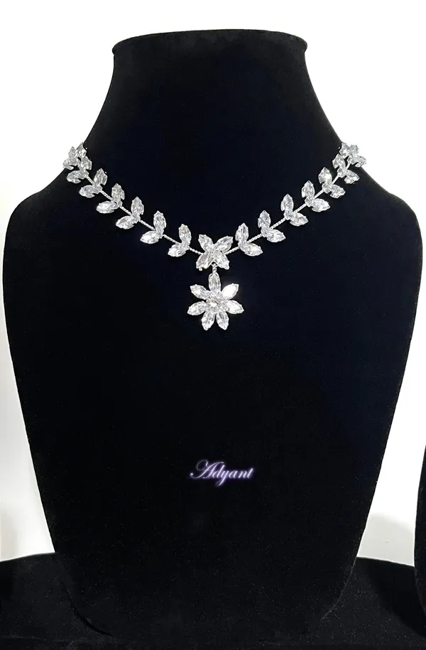 Silver_Premium_&_Elegant_Alloy_Jewellery_Set_For_Women_Adults
