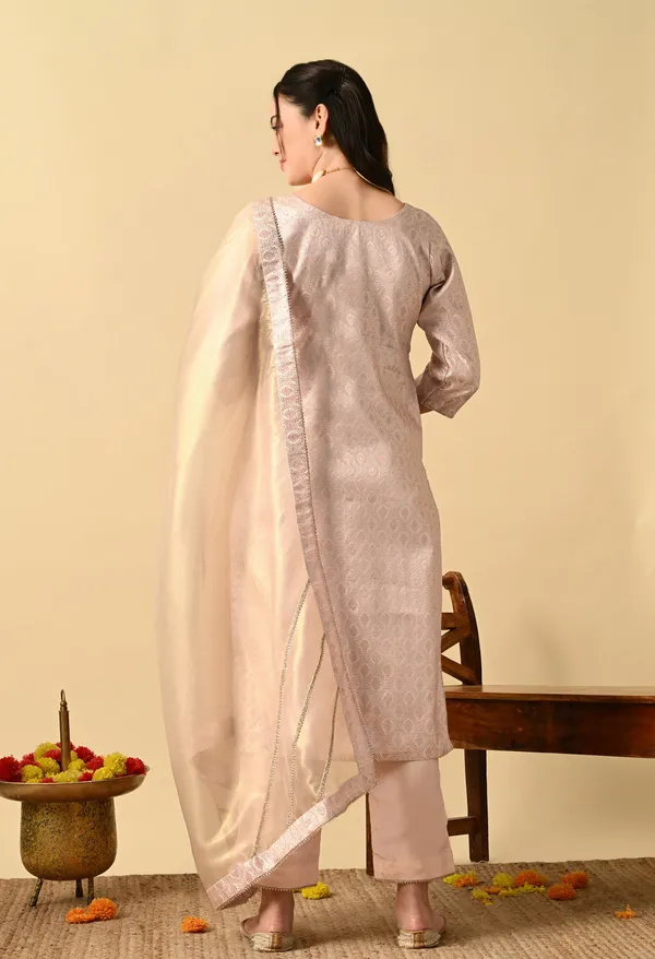 Pink_Brocade__Premium_Suit_Set_For_Women