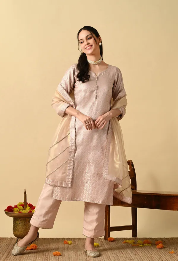 Pink_Brocade__Premium_Suit_Set_For_Women