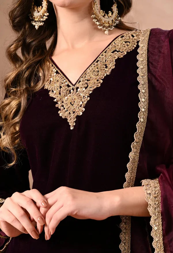 Velvet_Embroidered_Pashmina_Premium_Suit_For_Women
