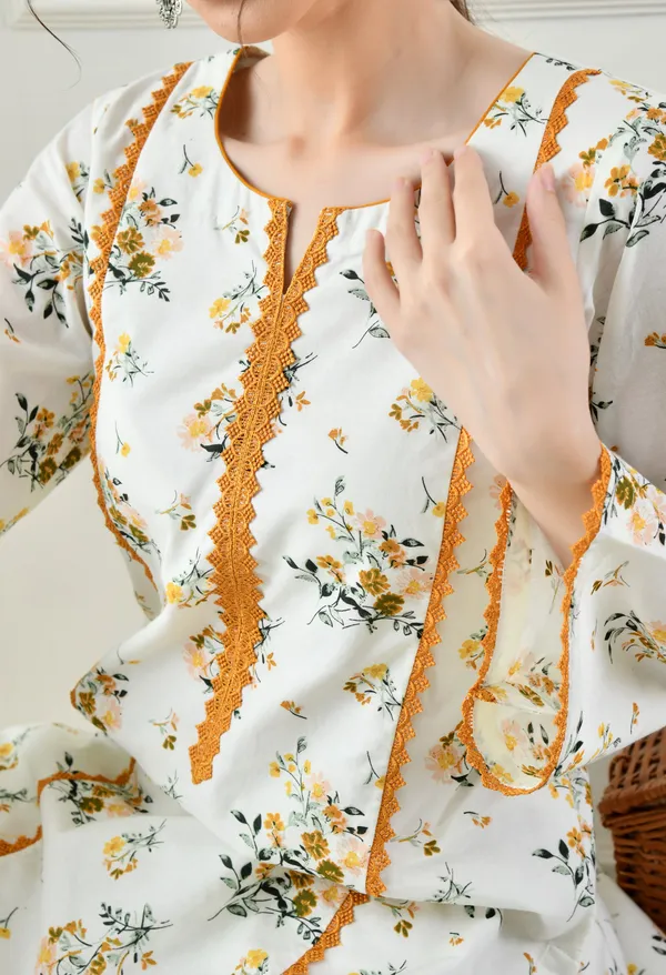 Ivory_Floral_Lace_Cotton_Premium_Co-Ord_Set_For_Women